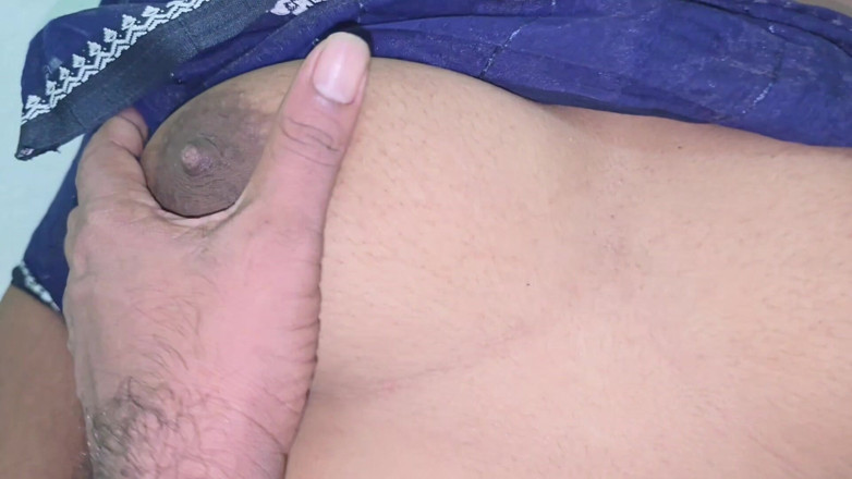 sweetpriya01: Complacido con mi jefe follándolo para conseguir un ascenso.
