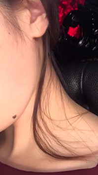 Yuuha ti infila le sue mutandine fradicie in faccia. Vuole che tu respiri il suo profumo.