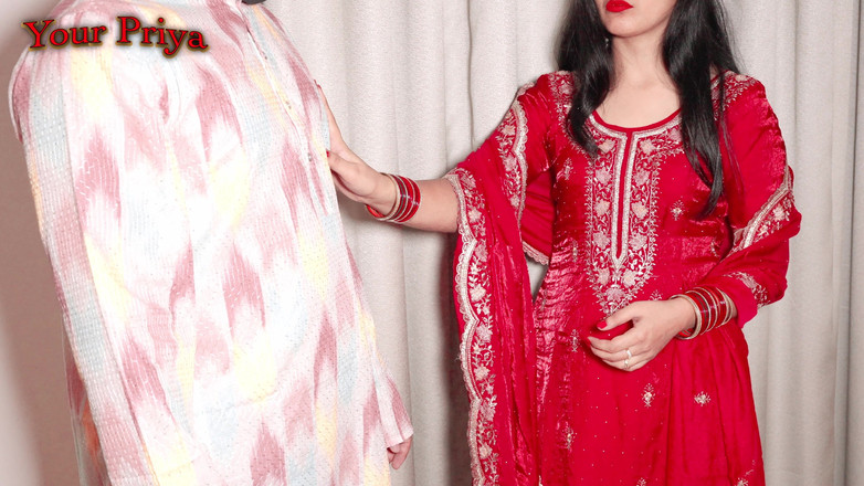 Your Priya: Indisk Desi Bhabhi Karvachauth tyckte om knull och sperma på...