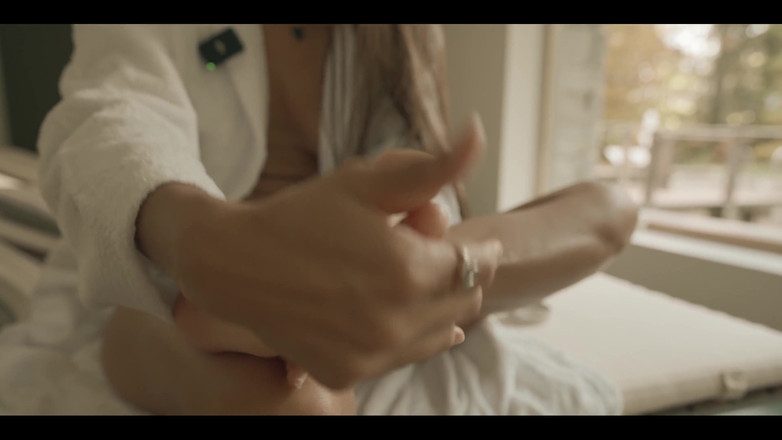 DaringKiara: Bildiğiniz gibi, minyon vücudumu günlük olarak genişletiyorum, bu yüzden oldukça...