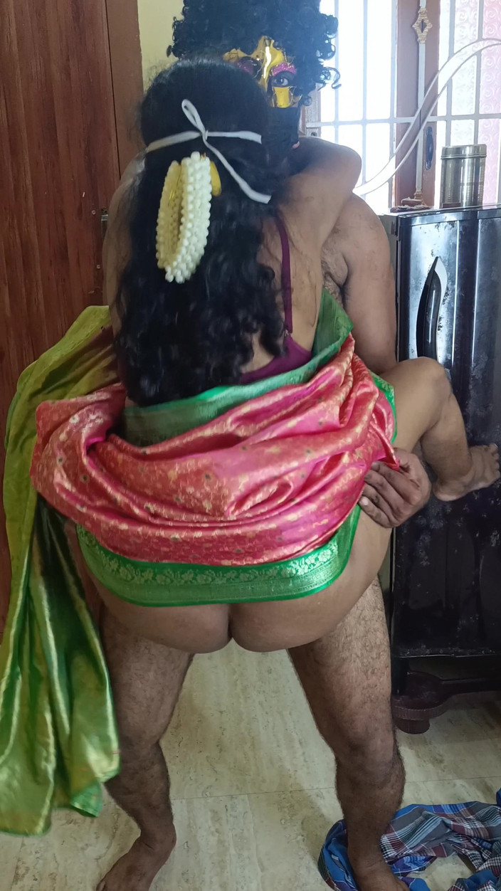 Laxi ammu: Dona de casa curtindo boquete e foda em pé