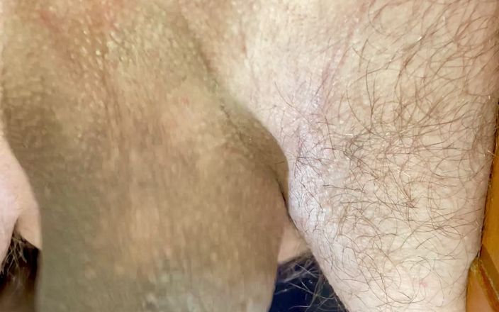 White Ukrainian Dick: Phản ứng của hậu môn để xuất tinh là tuyệt vời!