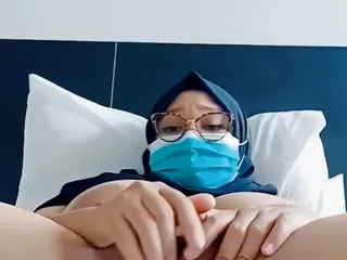 Jilbab69: Sange Berat Plug Until It Melts