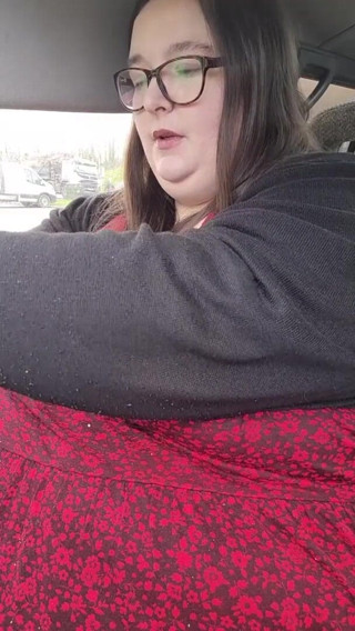 SSBBWLadyBrads: LadyBrads Vs Burger king