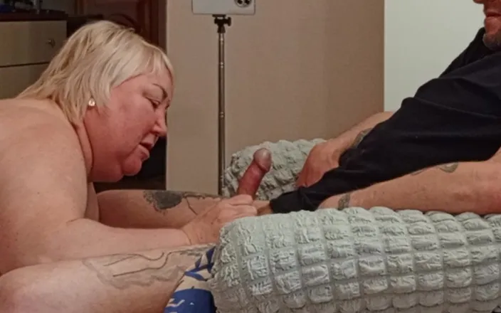 Zona901: I Do Blowjob Blowjob and Jerk off My Stepson's Dick...