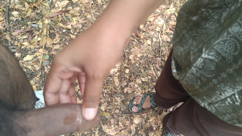 Apple baby: Housewife Outdoor Sucking Cock