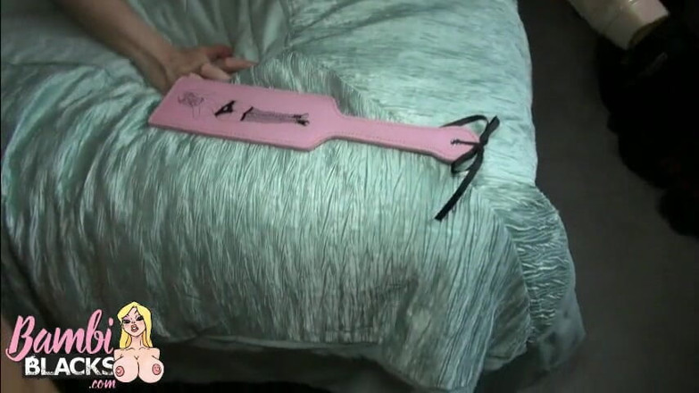 Creampie cum whores: 异族中出和打屁股