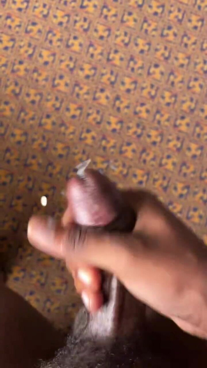 Rex Bitchington Blade: Xuất tinh với tinh ranh đen