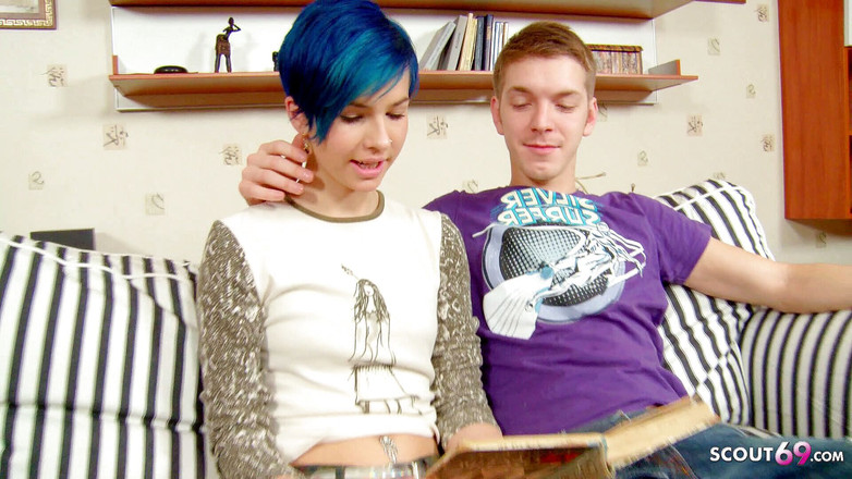 Full porn collection: Подруга получает помощь от бойфренда с обучением и вознаграждена трахом после хорошей работы