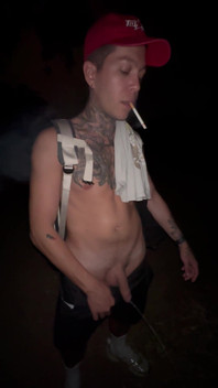 Harry_jen | Sexy Guy Smokes and Pisses