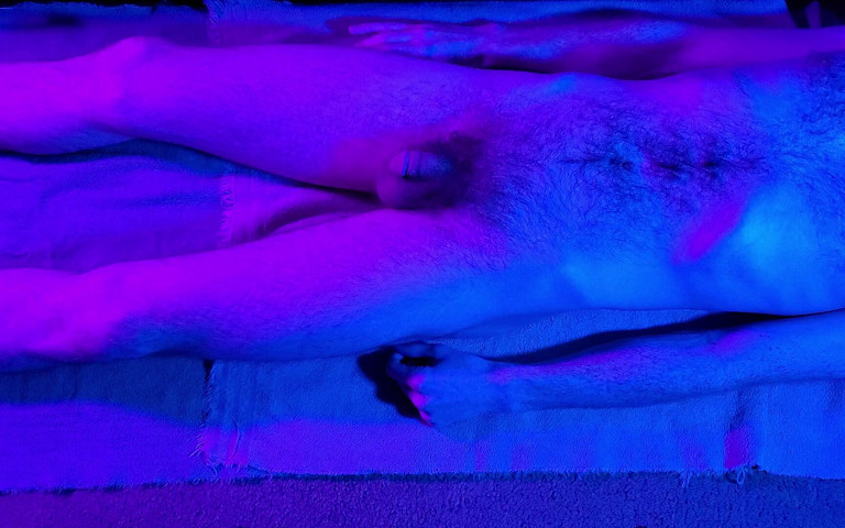 Artistic Peeing (CreamyMoonPole) Artistic Peeing (CreamyMoonPole)