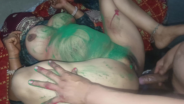 Savita5343: Holi Special. Mengongkek bhabhi pada Holi
