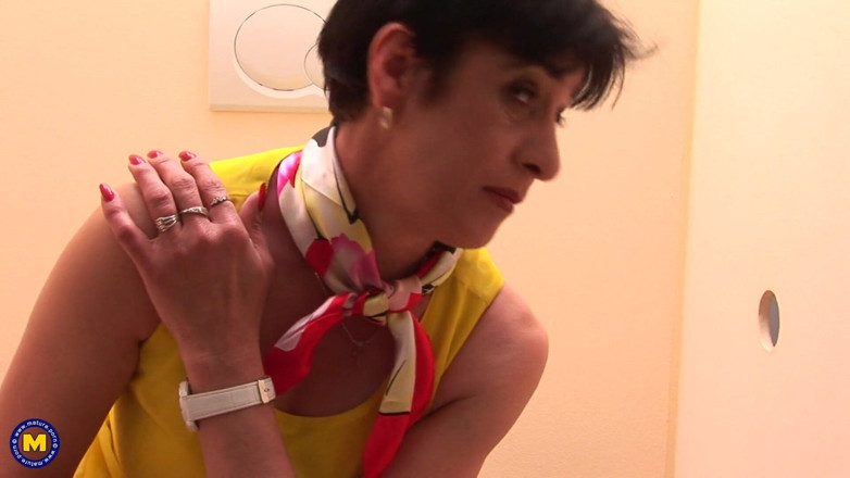 Mature NL: Horny MILF Gloryhole Porn Movie