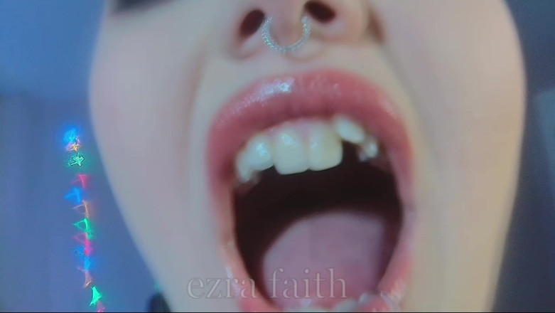 Ezra Faith: Dentro la bocca di una gigantessa affamata