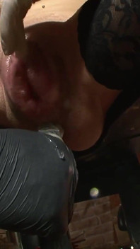 섹시한 노예와 함께하는 최고의 독일 BDSM과 본디지 모음집