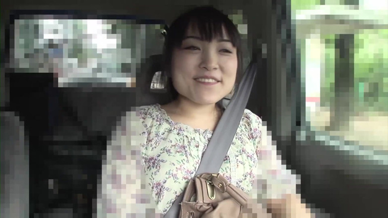 Asian Mature Climax: Playing with the hitachi in their car