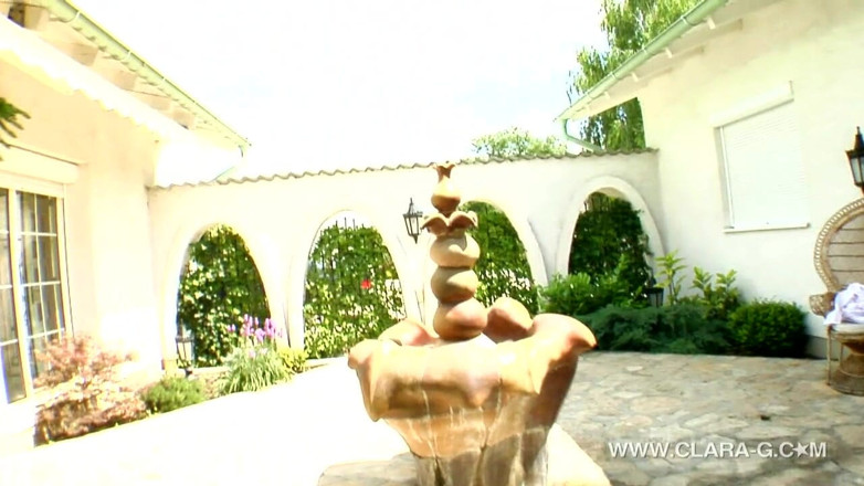 Cruel Media TV: Angela Winter šuká Cecilia Vega fisting pouze do análu, musíte vidět !!