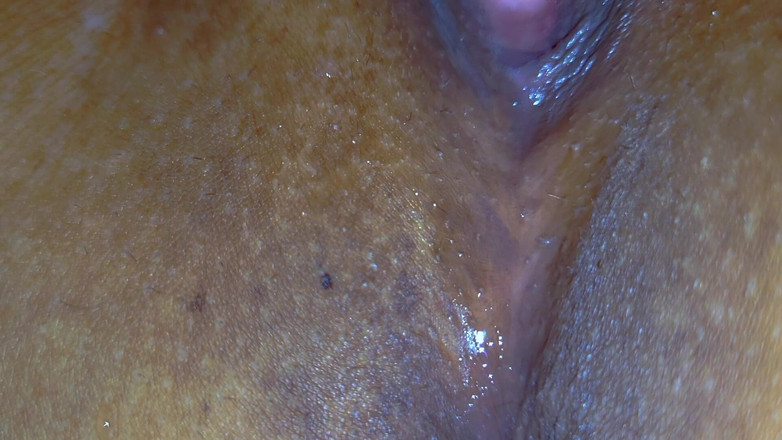 Housewife 69: 私のホットな義理の妹は私のそばで彼女のマンコを舐めたいと思っています