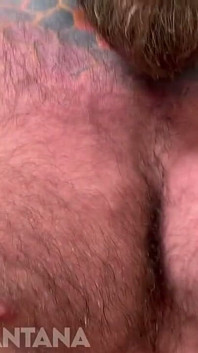 Bakış Açısı: Gözlüklü ve Dantelli Çoraplı Sıcak Tranny - Güçlü Penis ve Sert Popo Vurma (Yakın Çekim ve Geniş Çekimler)