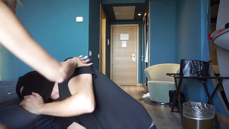 Lady Mesmeratrix Official: Domina-küken schlägt ihren sklaven hart