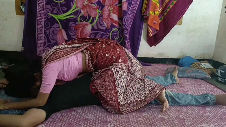 Easypron: Deshi Beutiful holka sex video v místnosti s manželem