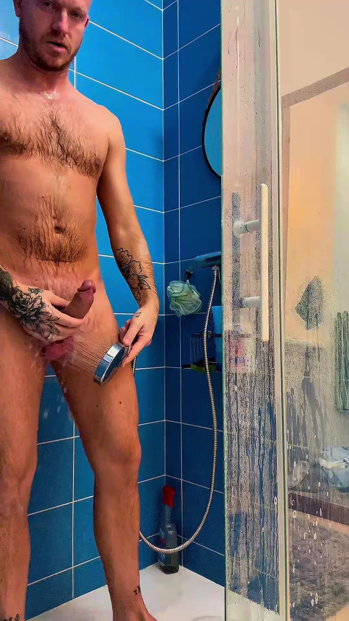 mekcho92000: 熱いシャワーを浴びた