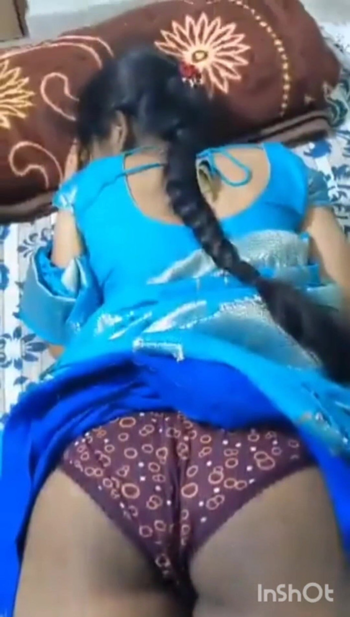 Benita sweety: Mallu Hot Back Shot Video