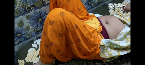 Aahan Ahiran: Awek mengkaji perutnya Navi dan buah dada. Indian Girl Porn