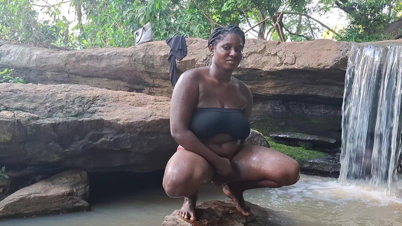 BMCs: 모든 것에서 벗어나 더 좋은 큰 성기를 찾으며 흥분한 잃어버린 자지 안에서