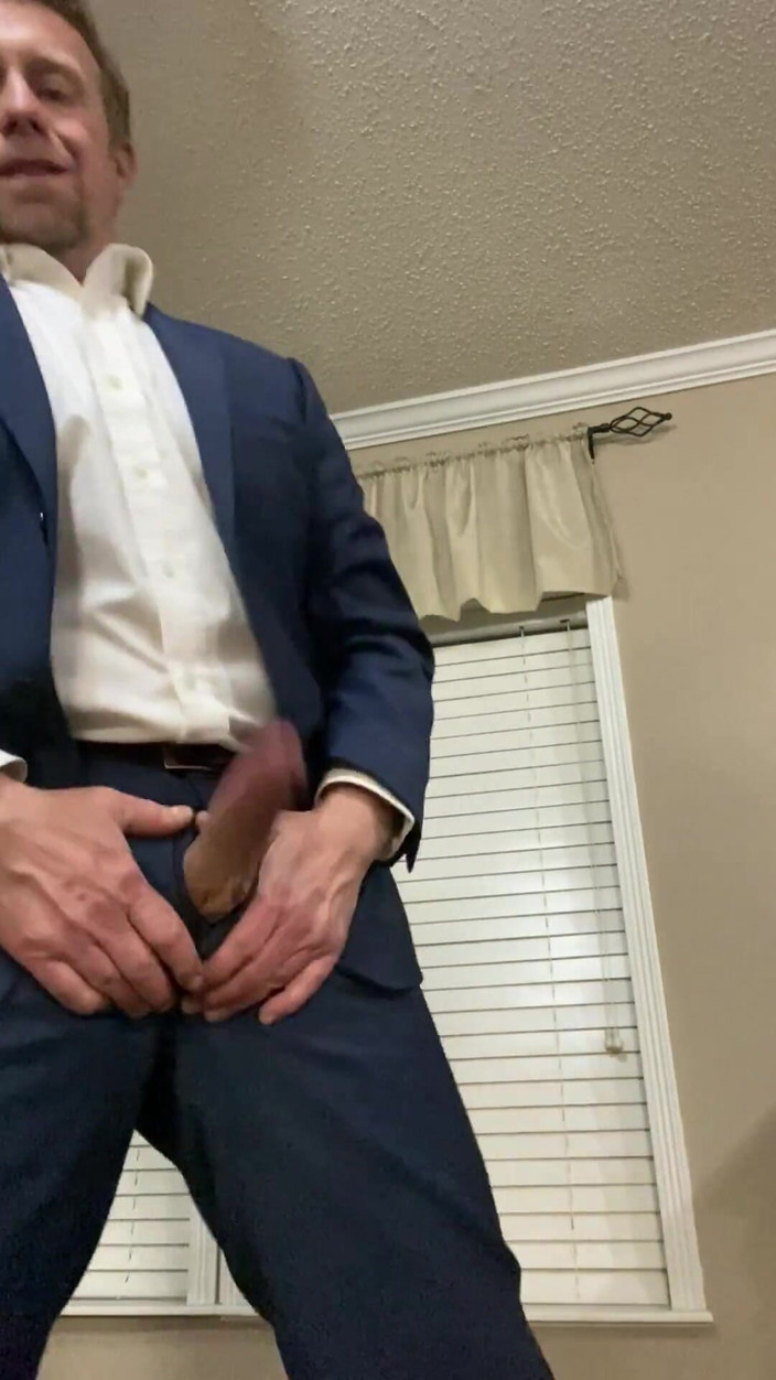 RealBigDill: Использует твои грязные дырки девушки, как кусок мяса шлюшки