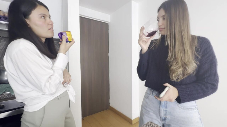 scarlettandc: Moja była dziewczyna przychodzi do mojego domu, aby uprawiać seks,...