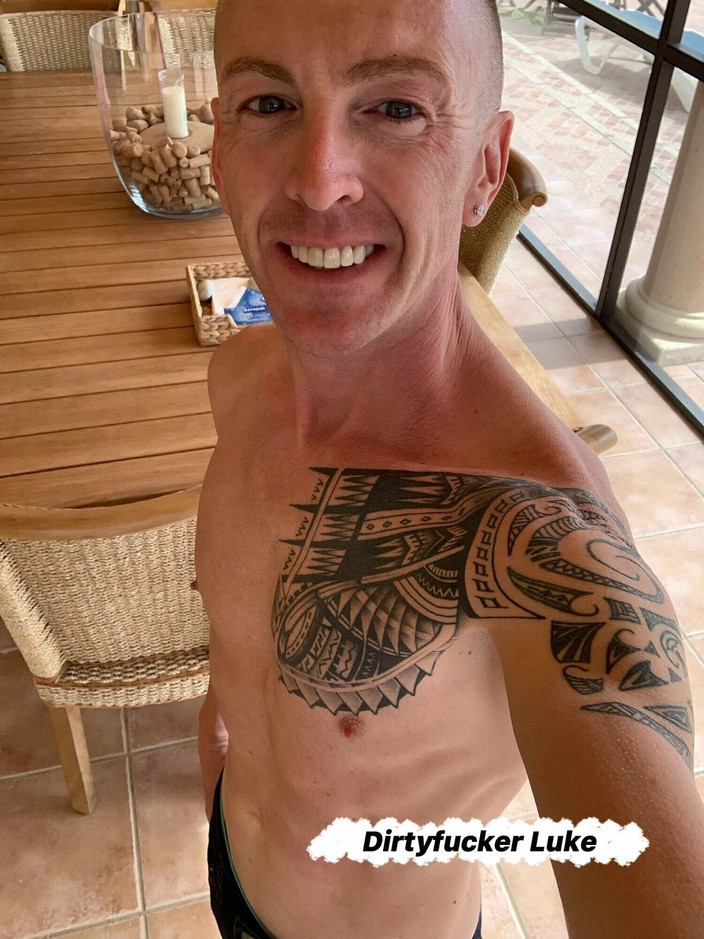 Luke: Dirtyfucker Luke birkaç çekim model ediyor