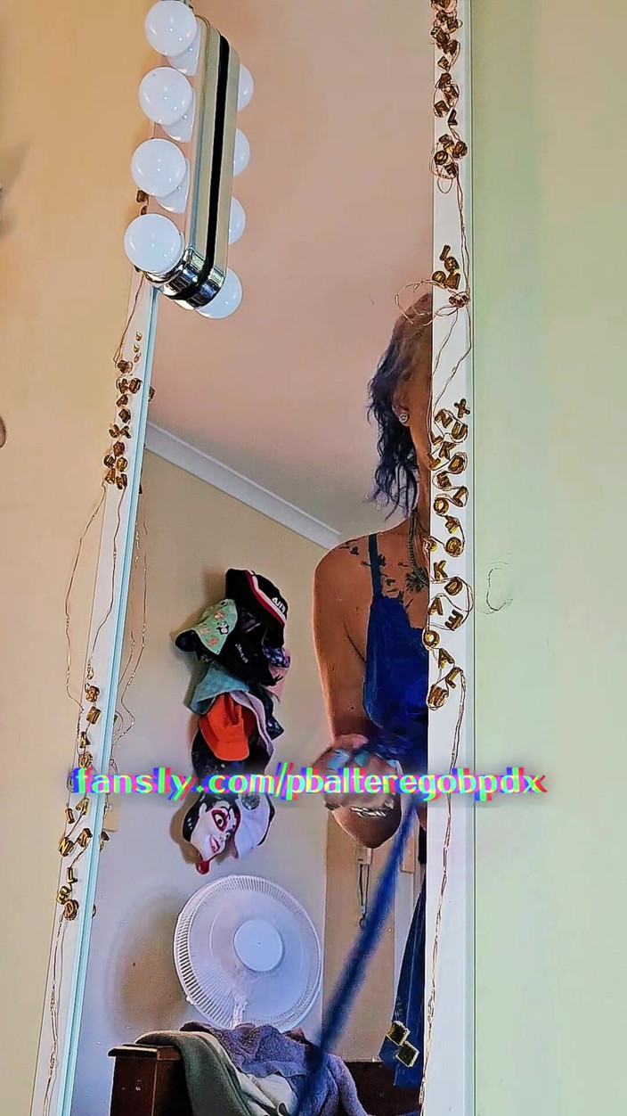 Princess Bubblegumx: Grwm: rambut biru, energi besar &amp; di balik layar