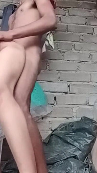 Гарячу пизду мисливця за селом Бхабхі відтрахали