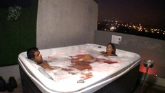 DreamStudioCouple: Noční jacuzzi