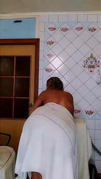 부엌에서 핫한 주부
