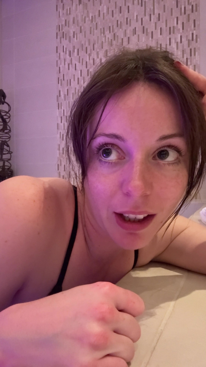 Nadia Foxx: Jet Orgasmo in una spa!