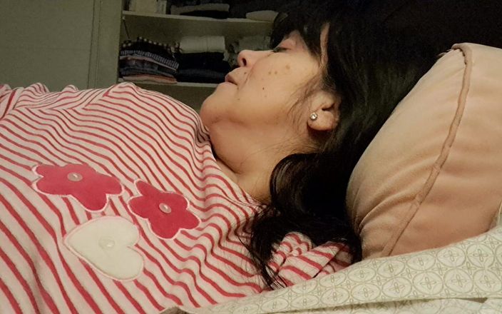 Mommy big hairy pussy: В постели с молодым любовником я чувствую это жестко