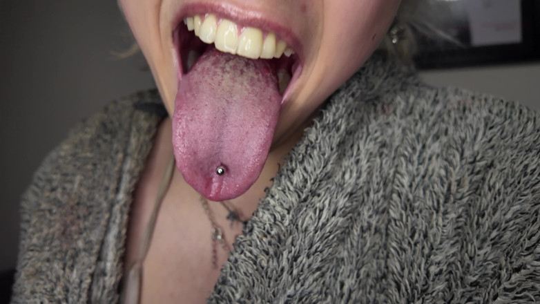 Glitterqueen1999: Mouth Tour 4K