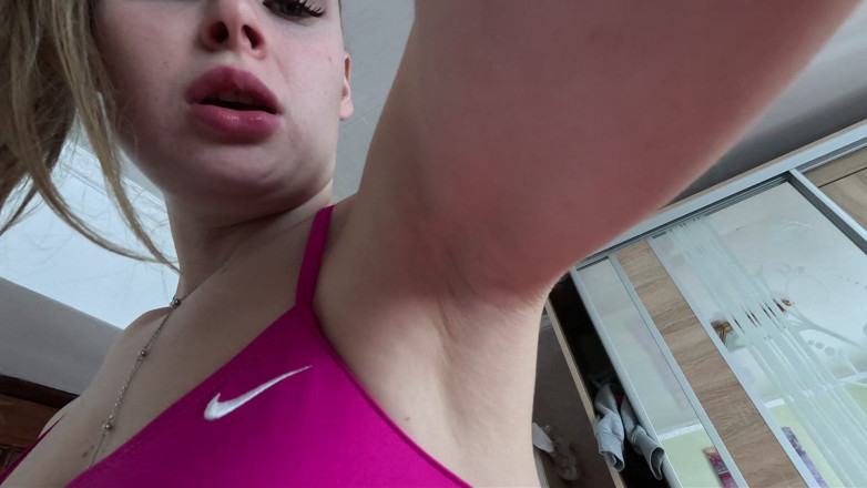 HotPrincessUA: Ich habe dich beim spähen in meine achselhöhlen erwischt, du...