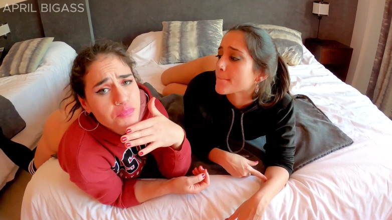 April BigAss: Trojka děvky, Špinavý zadek do pusy a polykání mrdky