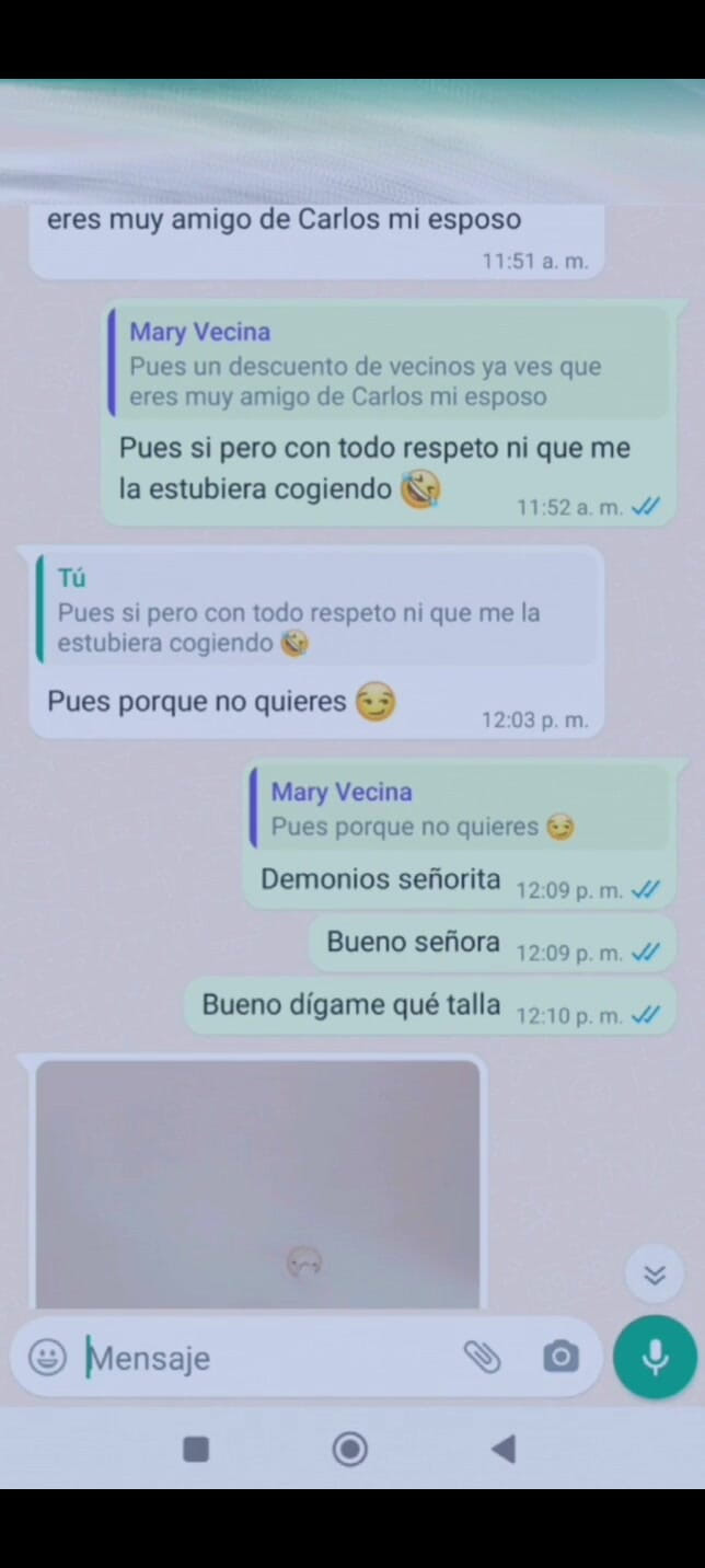 Mexicasero: Nyonya mary jadi sange banget dan ngirimi aku foto stokingnya