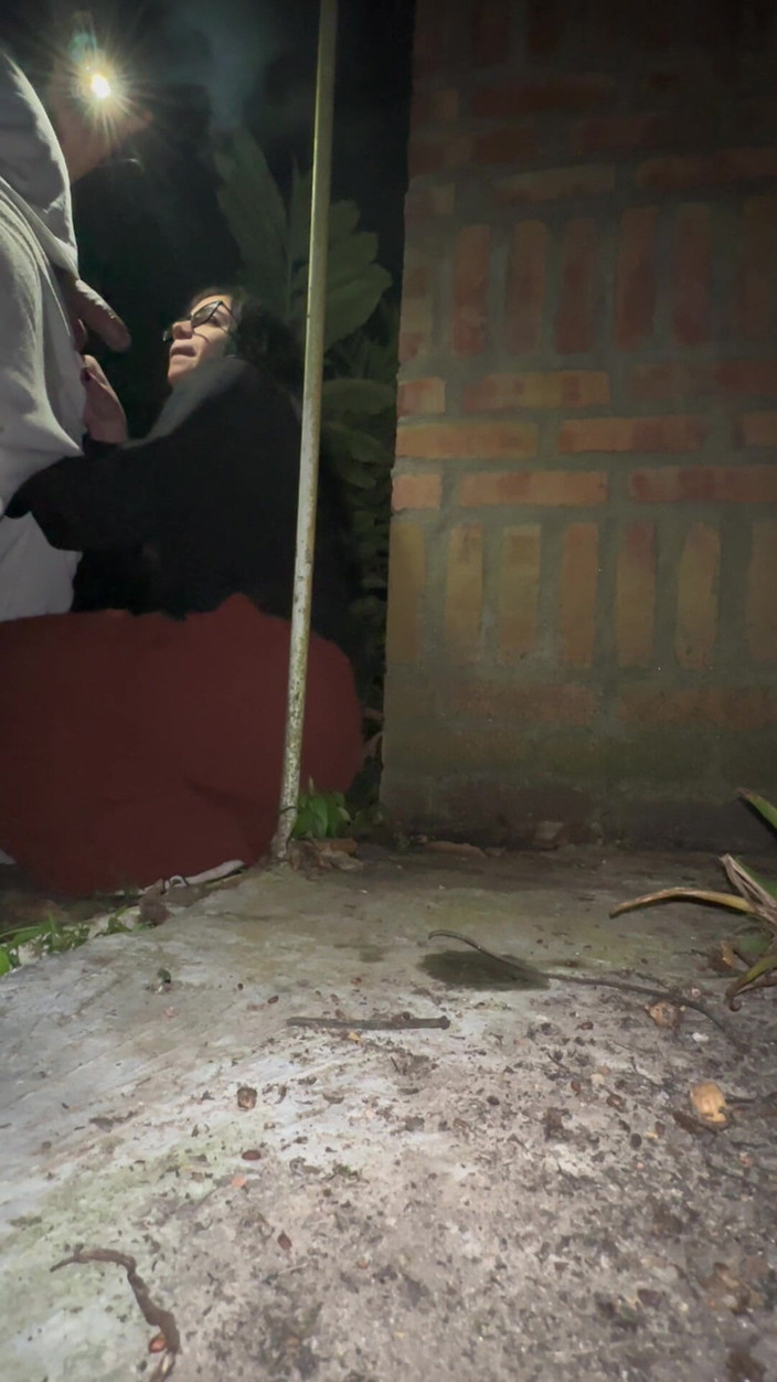 Crisanto999: かわいい義理の兄弟エステファニとセックスするために全部しゃぶってほしいって