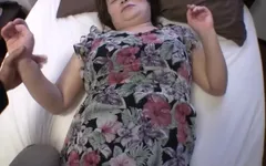 Kaltak olan olgun amatör bir kadınla tek bir şans karşılaşmak istiyorum. -11