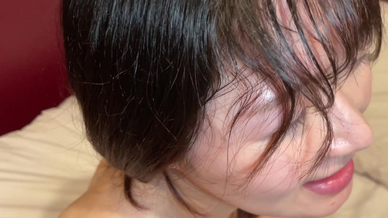 Strix: 그녀는 젖꼭지 핥기, 펠라티오, 심지어 그녀의 몸과 원시 섹스를 시도하고 싶은 그 나이에있어.