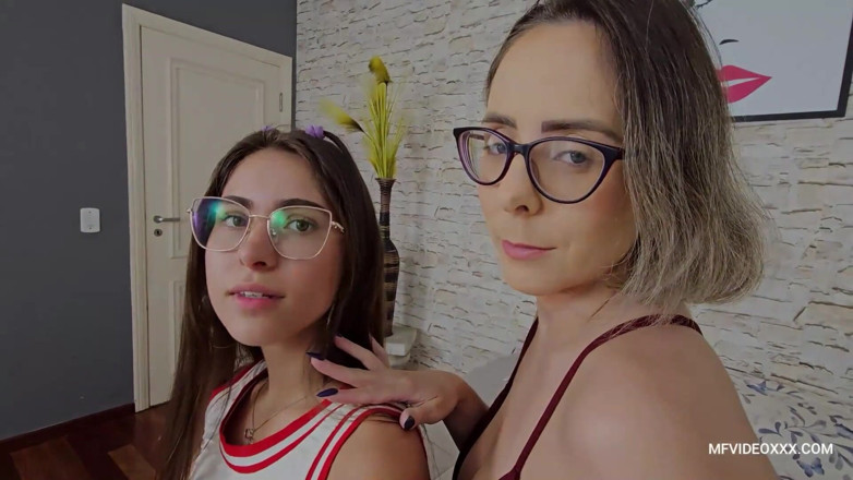 MF Lesbian: Brazylijska milf i nastolatka