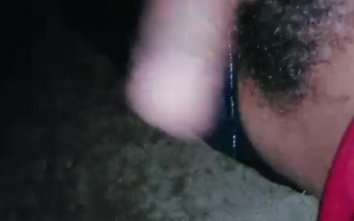 Xboyricky: Ragazzo desi si masturba il suo pene curvo