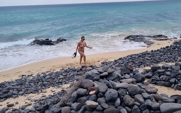Lina Mila: Fucking with Peeping Tom Alarm!!! Tourist Films Me Naked at...