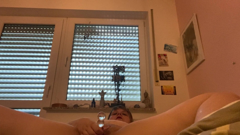 Deutsche Anna: Stepdaddy tells me to do it with the glass dildo