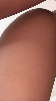 Худенькую азиатскую тинку тайно трахнул отчим в видео от первого лица